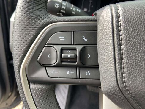 Used 2025 Toyota Tacoma SR5 w/ SR5 Upgrade Package image 32