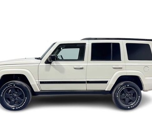 Used 2007 Jeep Commander Sport image 1