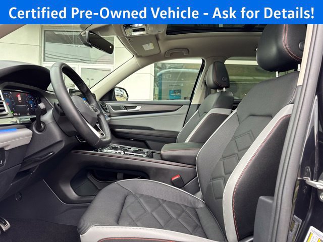 Certified 2026 Volkswagen Atlas Peak Edition AWD/4WD image 10