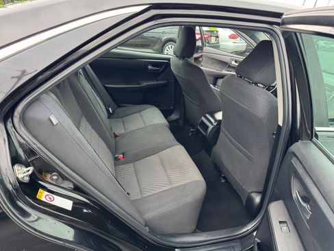 Used 2015 Toyota Camry LE FWD image 17