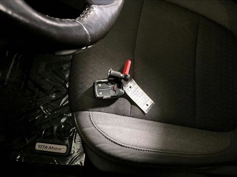 Used 2021 GMC Sierra 1500 SLE w/ X31 Off-Road Package image 10