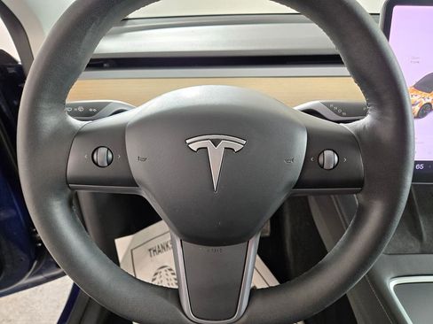 Used 2022 Tesla Model Y Long Range image 26