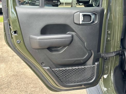 Used 2022 Jeep Wrangler Unlimited Sport AWD/4WD image 11