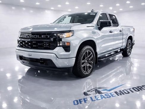 Used 2024 Chevrolet Silverado 1500 Custom image 1