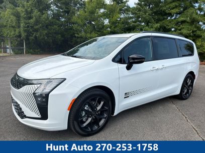 New 2027 Chrysler Pacifica Select