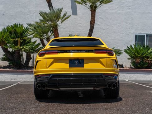 Used 2021 Lamborghini Urus AWD/4WD image 4