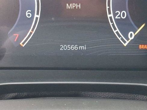 Certified 2023 Jeep Grand Cherokee Laredo AWD/4WD image 21