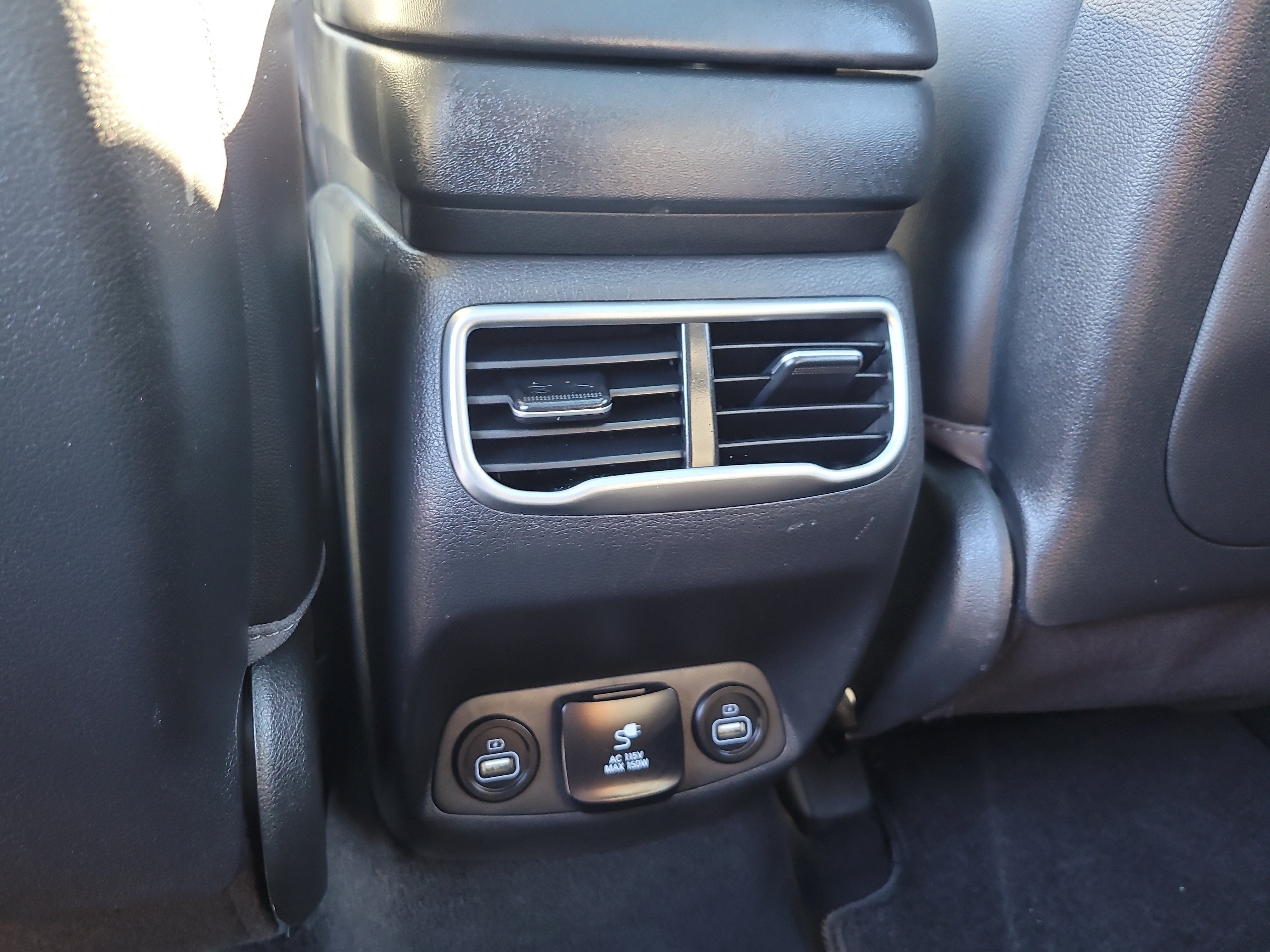 Used 2023 Hyundai Santa Fe Limited FWD image 13
