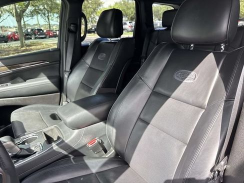 Used 2018 Jeep Grand Cherokee Overland RWD image 20