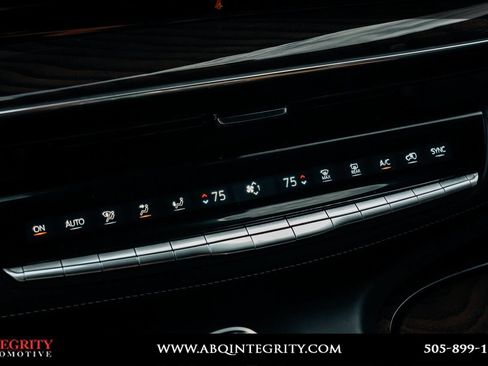 Used 2024 Cadillac Escalade Sport Platinum AWD/4WD image 36