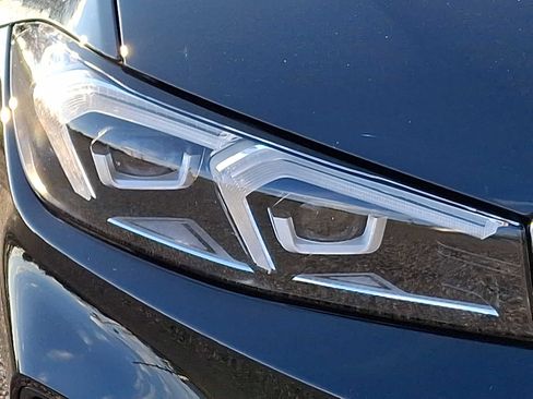 Used 2023 BMW 330i xDrive Sedan w/ Premium Package image 7