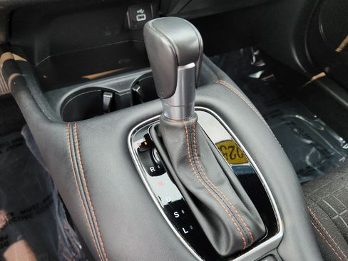 Certified 2025 Honda HR-V Sport image 22