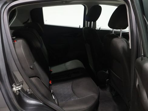 Used 2020 Chevrolet Spark LT image 19