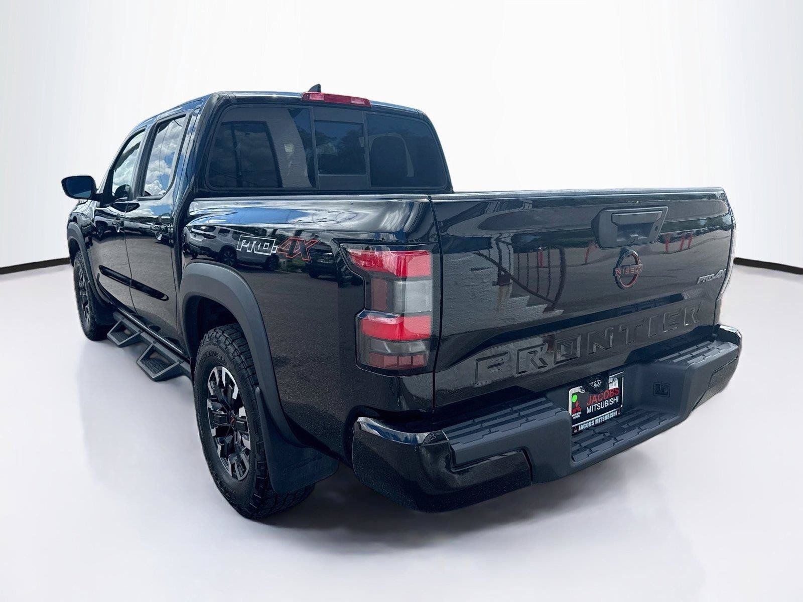 Used 2022 Nissan Frontier PRO-4X w/ Off-Road Protection Package AWD/4WD image 3