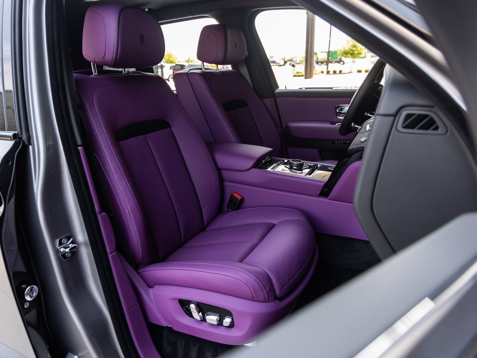 New 2027 Rolls-Royce Cullinan Black Badge AWD/4WD image 61