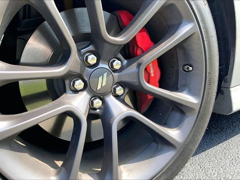 Used 2023 Dodge Charger R/T w/ Performance Handling Group RWD image 3