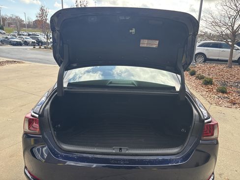 Certified 2025 Lexus ES 350 w/ Premium Package image 32