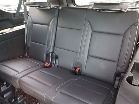 Used 2021 GMC Yukon XL SLT w/ SLT Premium Package AWD/4WD image 35
