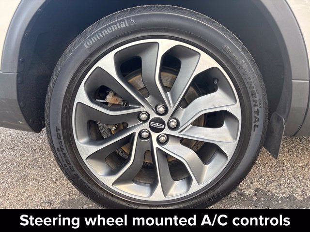 Used 2022 Lincoln Nautilus Reserve AWD/4WD image 29