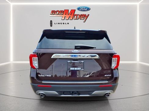Used 2023 Ford Explorer Limited w/ Equipment Group 301A AWD/4WD image 8