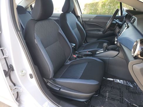 Used 2025 Nissan Versa SV image 15