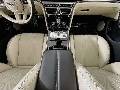 Used 2026 Bentley Flying Spur Plug-In Hybrid AWD/4WD image 23