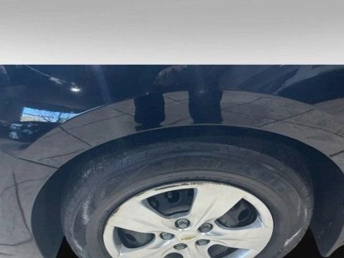 Used 2017 Chevrolet Cruze LS image 24