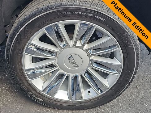 Used 2017 Cadillac Escalade Platinum image 12
