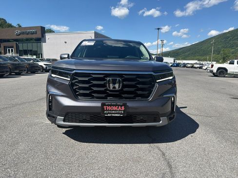 Used 2025 Honda Pilot EX-L image 2