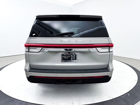 Used 2022 Lincoln Navigator Reserve image 19