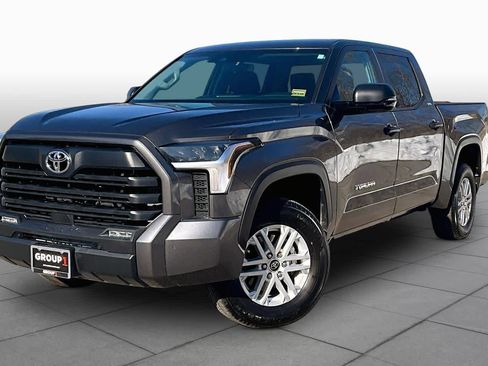 Used 2024 Toyota Tundra SR5 w/ SR5 Convenience Package AWD/4WD image 2