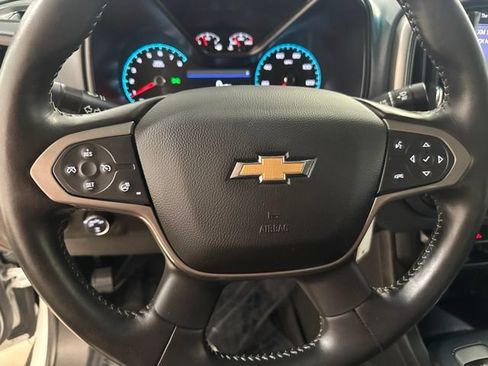 Used 2022 Chevrolet Colorado Z71 AWD/4WD image 19