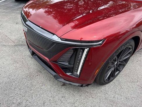 Certified 2026 Cadillac Lyriq V AWD/4WD image 9