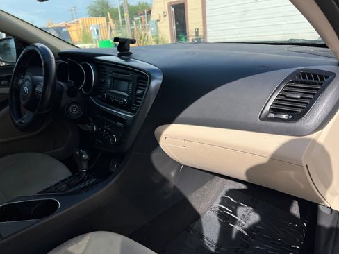 Used 2015 Kia Optima LX image 16