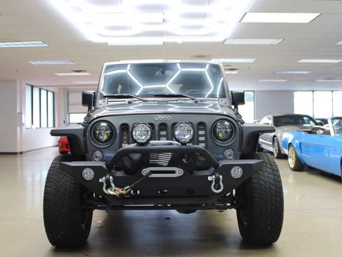 Used 2018 Jeep Wrangler Unlimited Sport S image 4