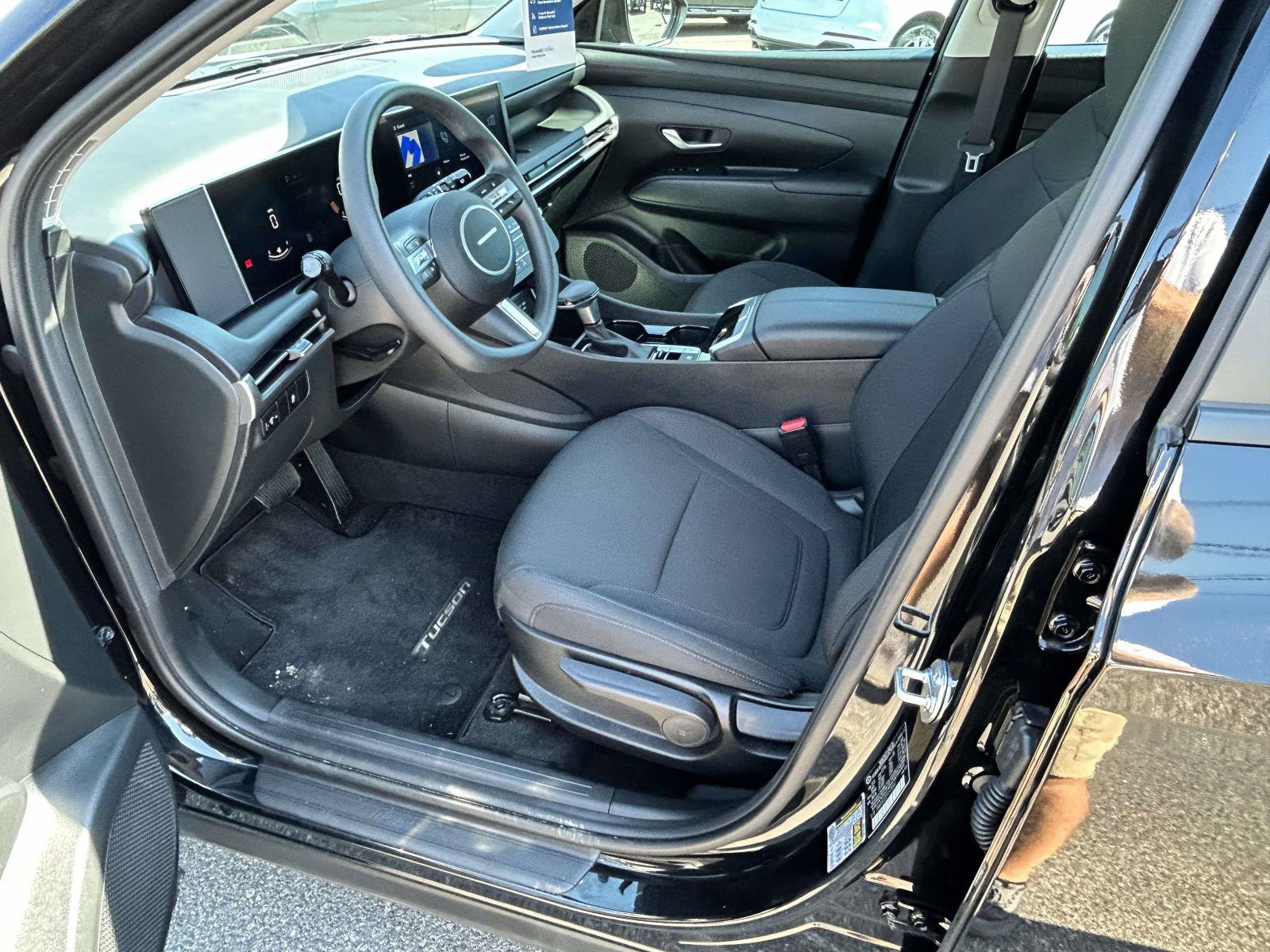 Certified 2026 Hyundai Tucson SE FWD image 11