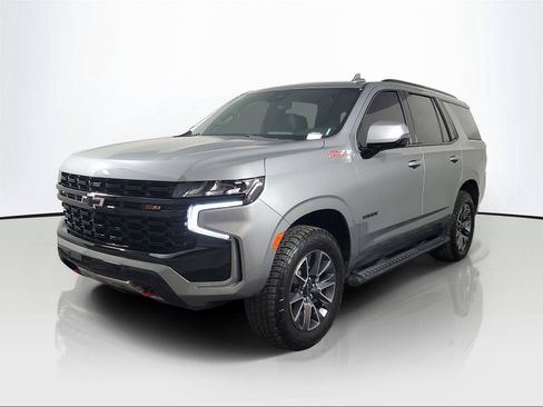 Used 2023 Chevrolet Tahoe Z71 w/ Luxury Package AWD/4WD image 3