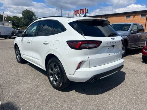 Certified 2024 Ford Escape ST-Line w/ Tech Pack #1 AWD/4WD image 6