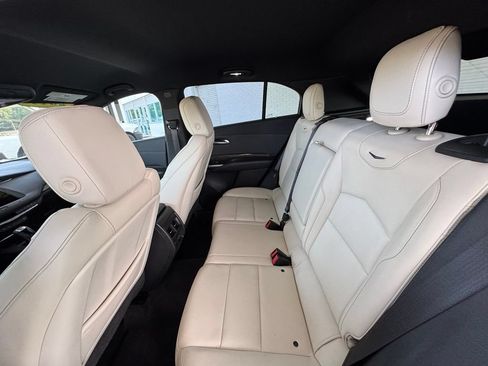 Used 2019 Cadillac XT4 Sport w/ Cold Weather Package FWD image 20