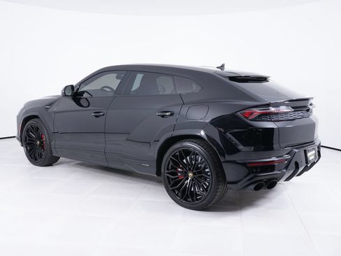 Used 2025 Lamborghini Urus SE AWD/4WD image 3