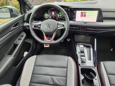 Used 2024 Volkswagen GTI SE w/ SE Leather Seats Package image 18