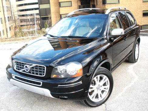 Used 2013 Volvo XC90 3.2 image 1