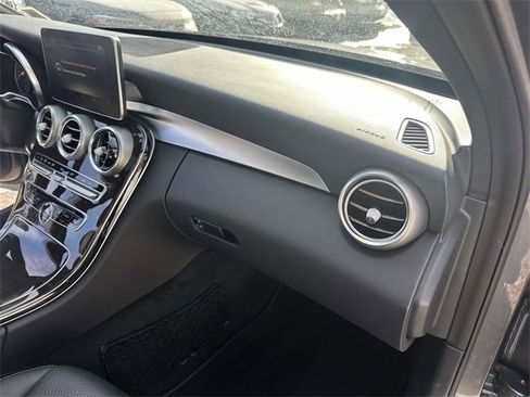 Used 2018 Mercedes-Benz C 300 4MATIC Sedan image 24