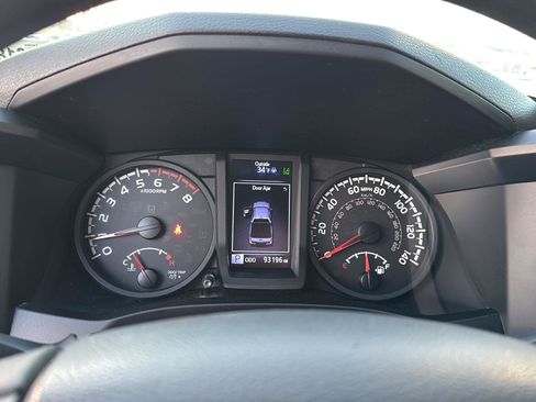 Used 2019 Toyota Tacoma SR image 21