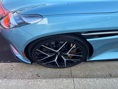 Used 2024 Aston Martin DB12 Convertible RWD image 3
