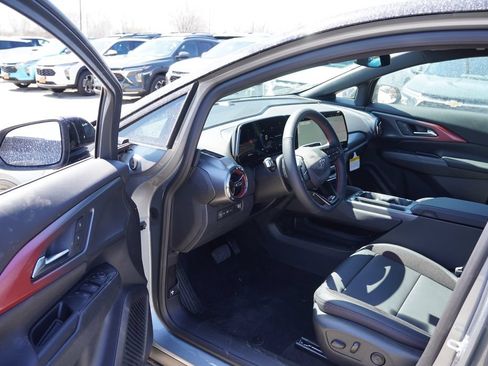 New 2026 Chevrolet Equinox EV RS AWD/4WD image 10
