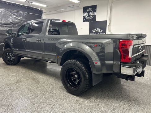 Used 2017 Ford F350 Lariat w/ Lariat Value Package image 4