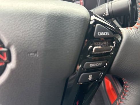 Used 2025 Nissan Frontier PRO-4X image 14