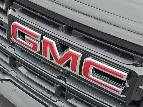 Certified 2025 GMC Acadia Elevation w/ Elevation Premium Package image 31