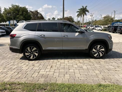 Used 2024 Volkswagen Atlas SEL AWD/4WD image 14